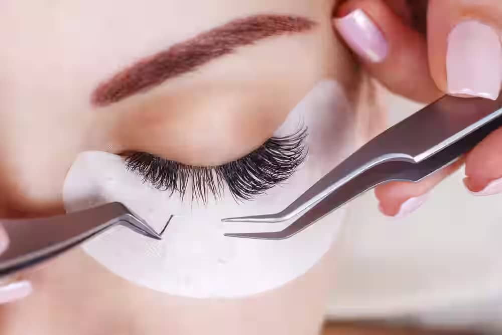 Pose d’une extension de cils